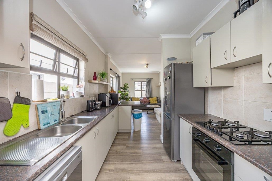 To Let 3 Bedroom Property for Rent in Royal Ascot Western Cape